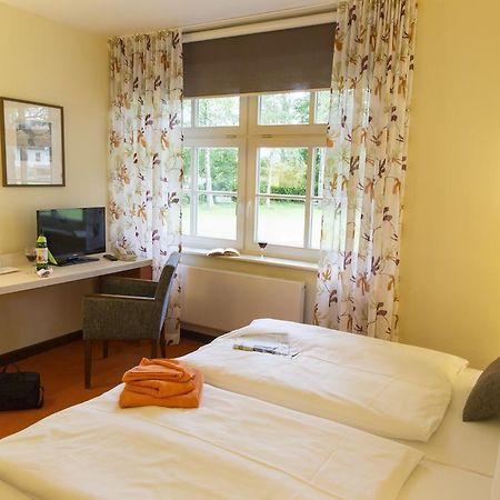 Hotel Ostseeländer Züssow Buitenkant foto