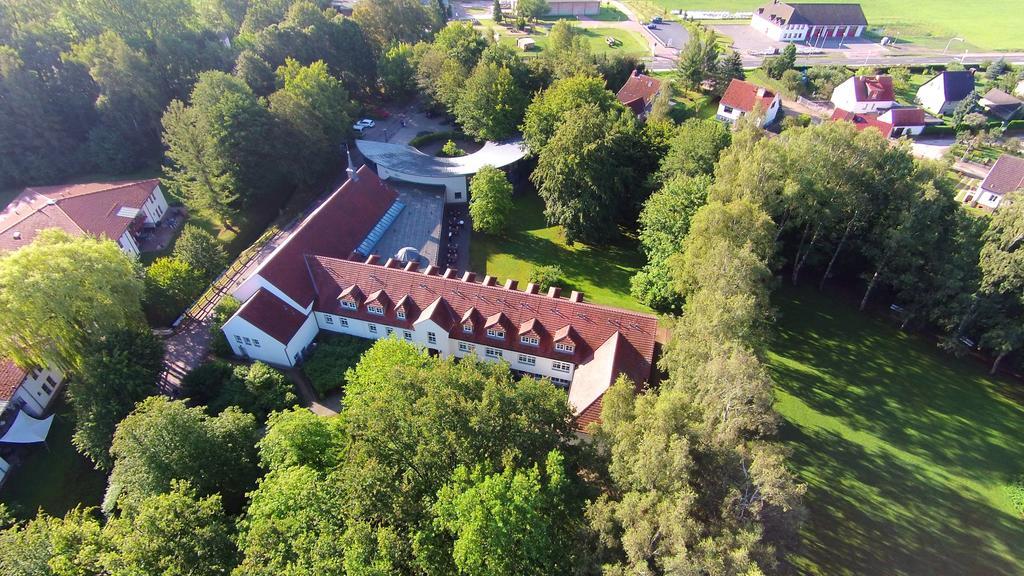 Hotel Ostseeländer Züssow Buitenkant foto