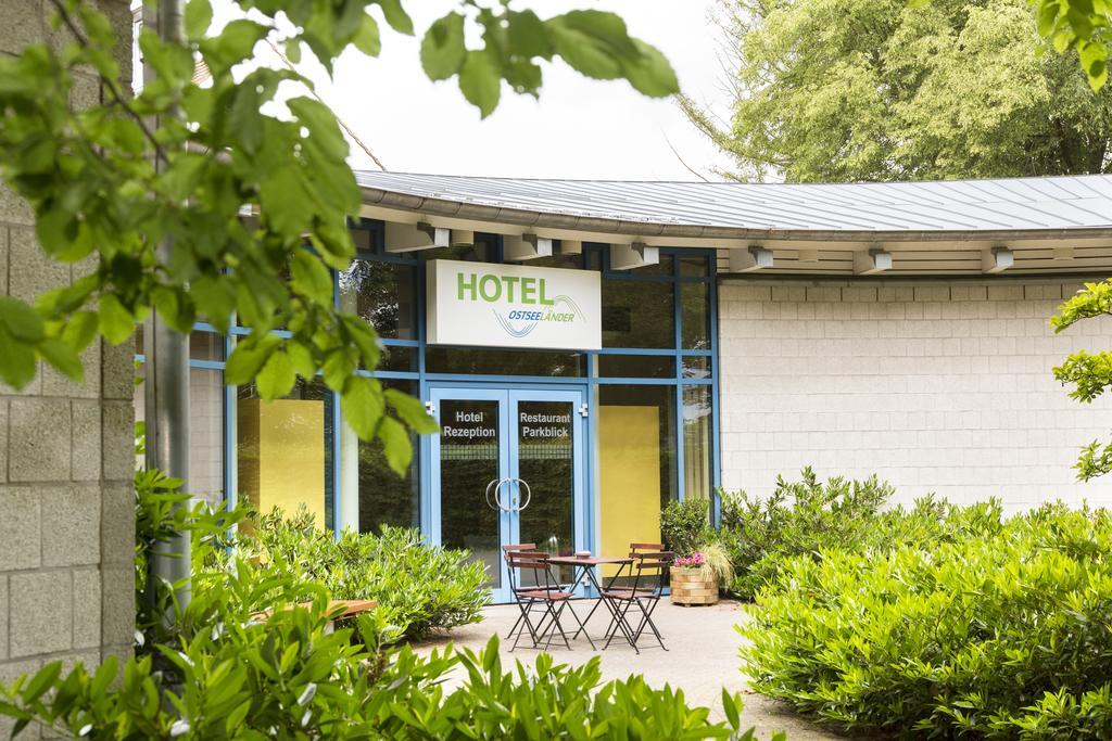 Hotel Ostseeländer Züssow Buitenkant foto