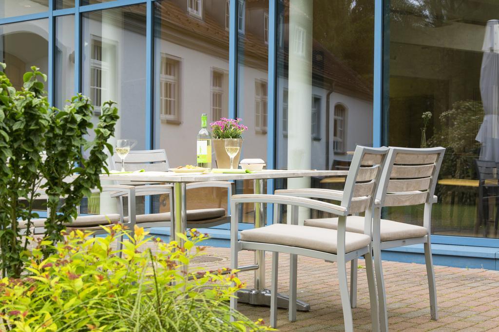Hotel Ostseeländer Züssow Buitenkant foto