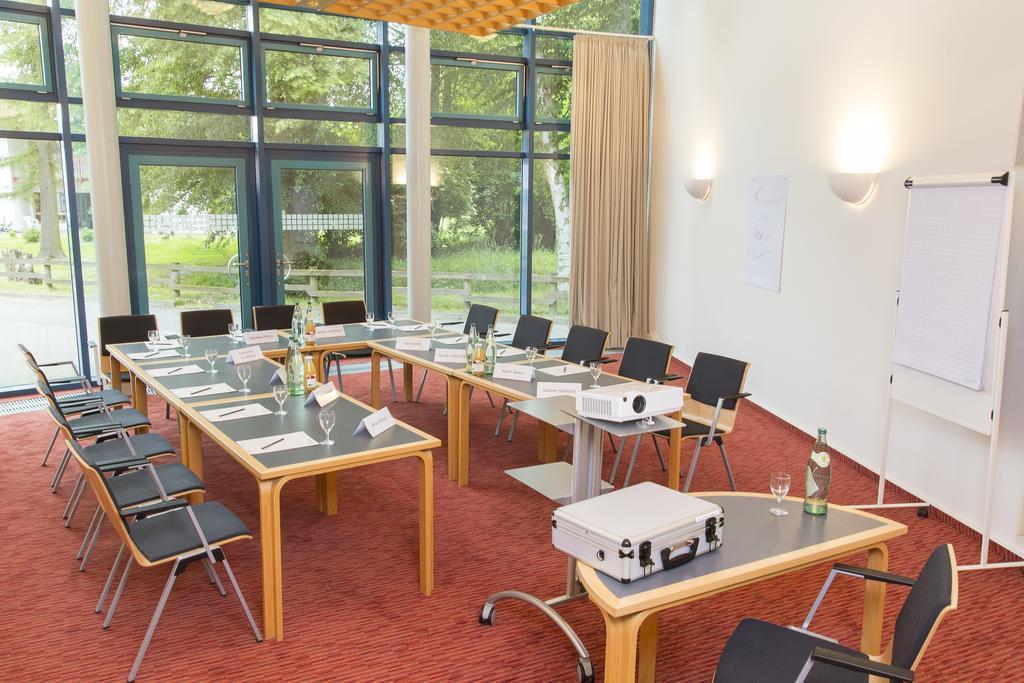 Hotel Ostseeländer Züssow Buitenkant foto